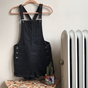 Madewell Washed Black Overall Shorts